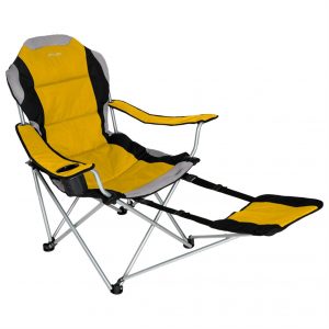 folding chair with footrest i ts